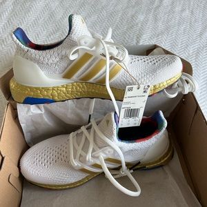 NIB Women’s Adidas Ultraboost DNA 5.0 Shoes 7.5